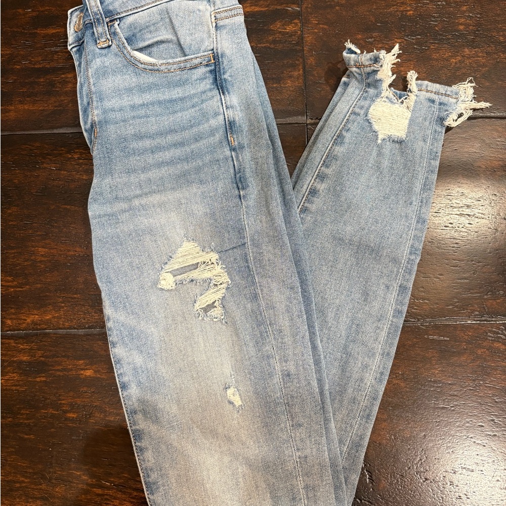 American Eagle Outfitters Light Blue Distressed Skinny Jeans